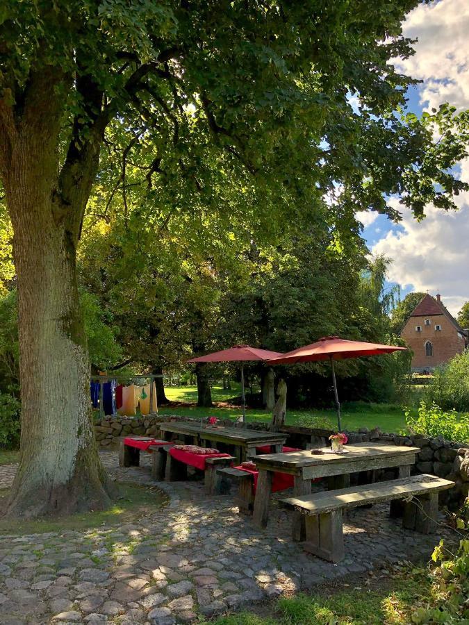 Alte Ausspanne Walkendorf ภายนอก รูปภาพ